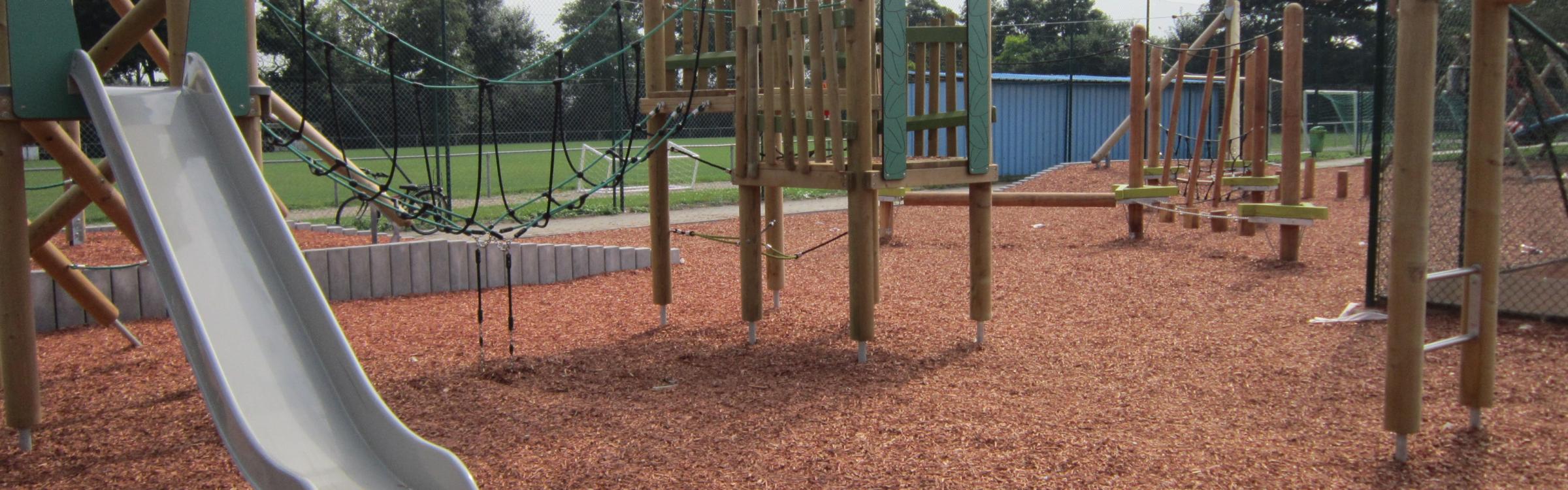 Een lokale speeltuin is klaar om terug open te gaan.