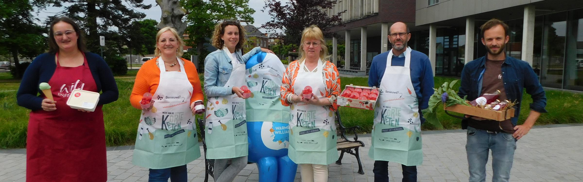 Het lokaal bestuur bij de week van de Korte Keten.
