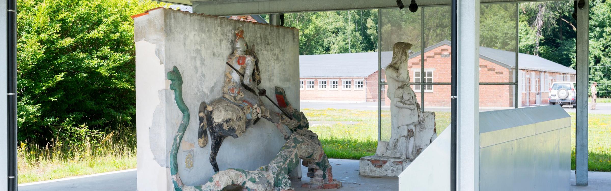 Kunstwerken aan het Vloethemveld.