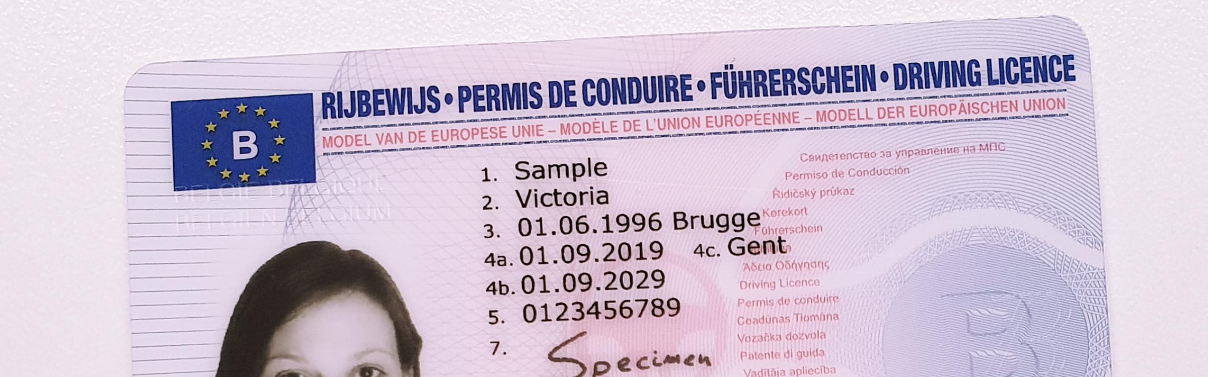 Voorbeeld van een rijbewijs op naam van "Sample Victoria"