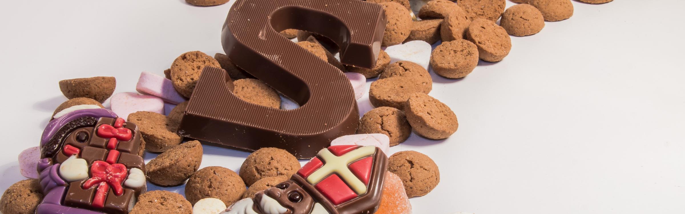 Pepernoten en chocolaatjes van de Sint